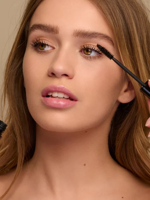 EXTRA VOLUME MASCARA