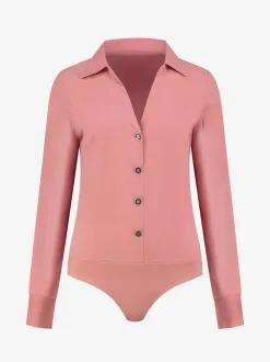 Fitted blouse body