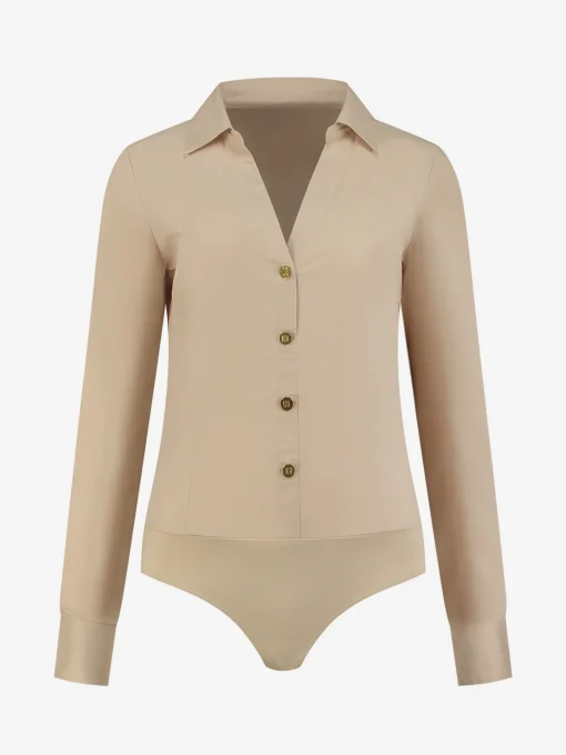 Fitted blouse body