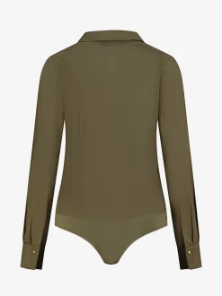 Fitted blouse body
