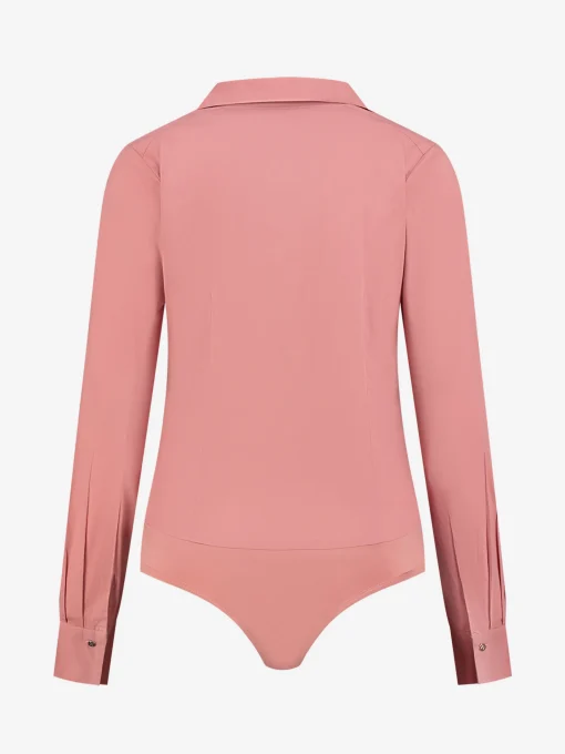 Fitted blouse body