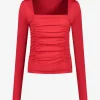 Fitted top with square neckline