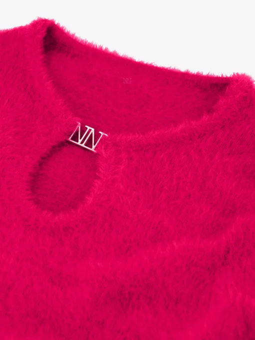 Fluffy trui met detail bij hals