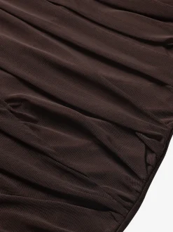 Gedrapeerde jurk met mesh en een col