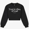 Korte sweater met tekst