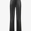 Leren look broek met bies aan zijkant