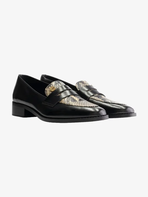 Loafer met slangenpatroon