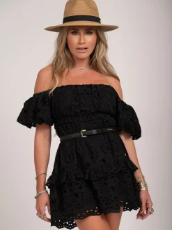 Off shoulder jurk met embroidery
