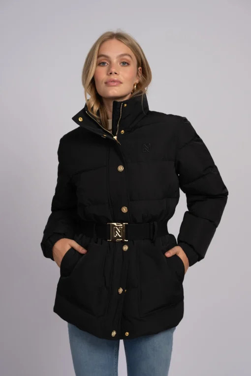 Puffer jas met hoge hals en riem