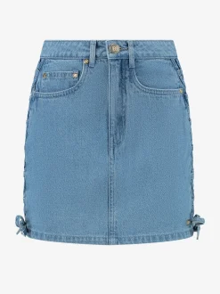 Rok met detail op de zijkant