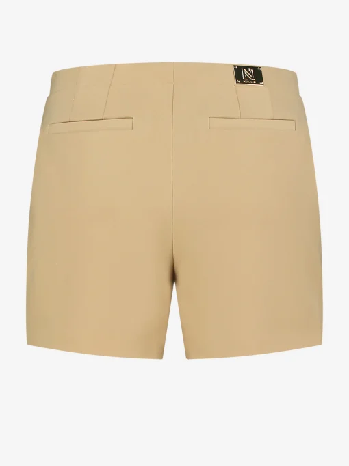 Short met grote zakken