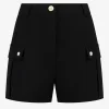 Short met knopen
