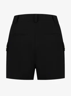 Short met knopen