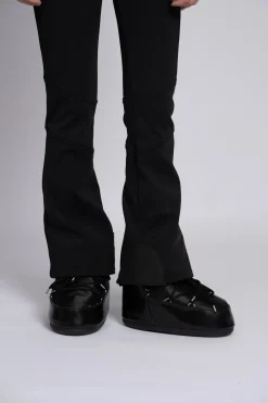 Ski jumpsuit met waterdichte bescherming en verstelbare details