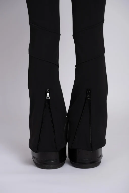 Ski jumpsuit met waterdichte bescherming en verstelbare details