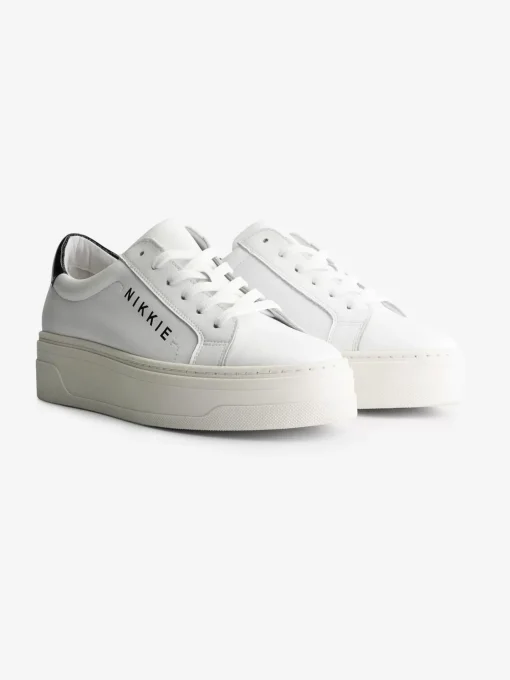 Sneaker met NIKKIE logo