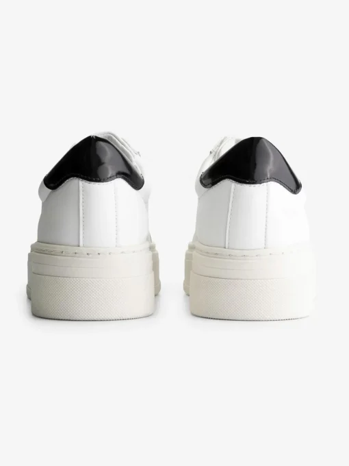 Sneaker met NIKKIE logo