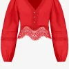 Top met embroidery