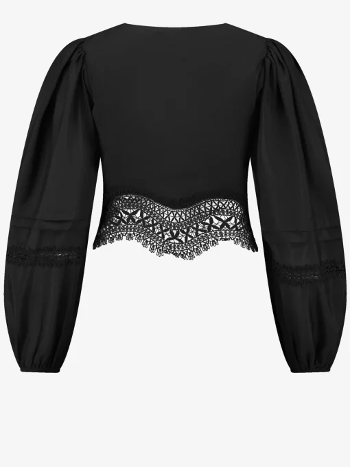 Top met embroidery