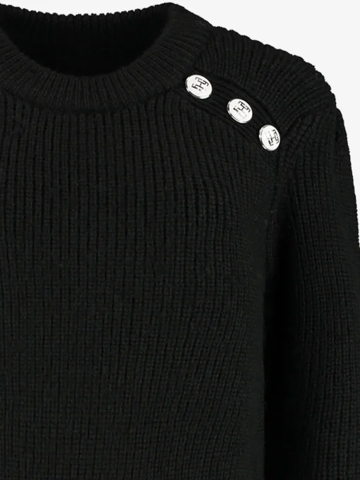 Trui met FH knopen detail