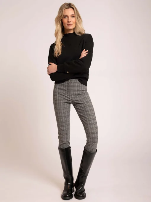 Aangesloten broek