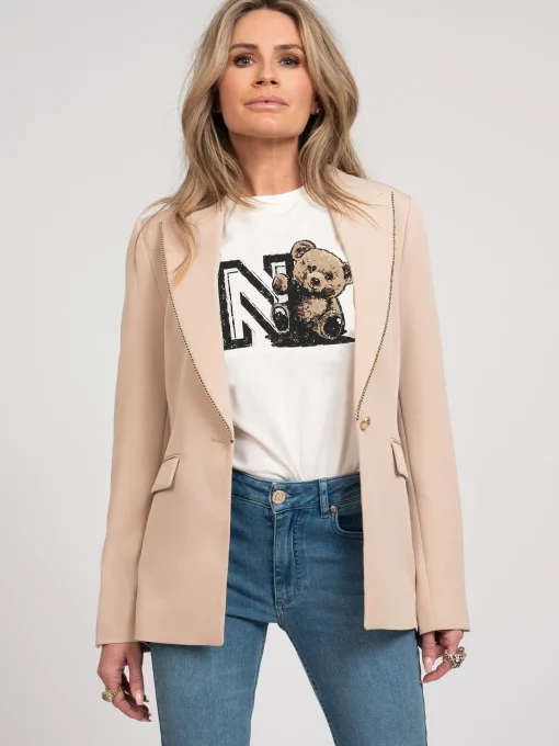 Aansluitende blazer