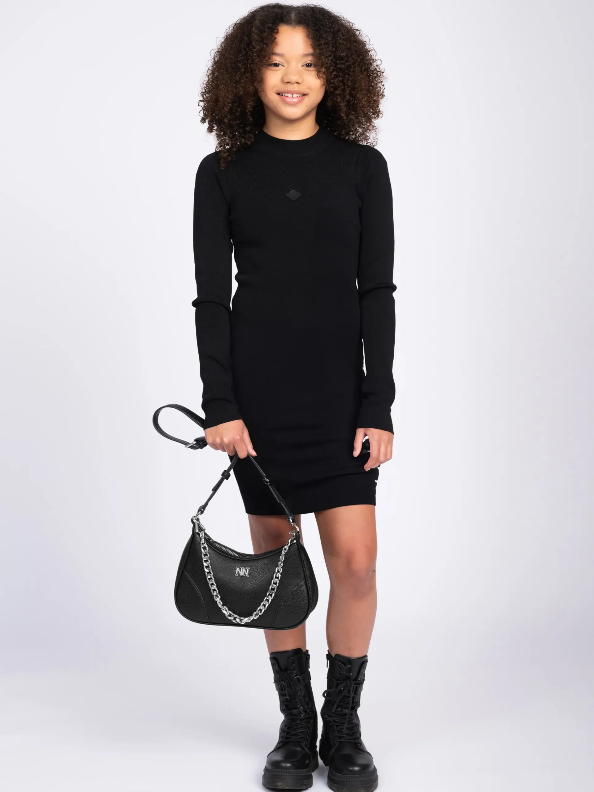 Aansluitende jurk met NIK&NIK logo