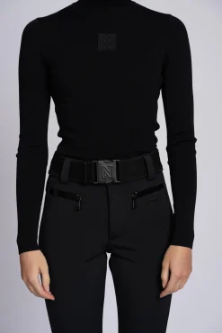 Aansluitende top met logo patch en col