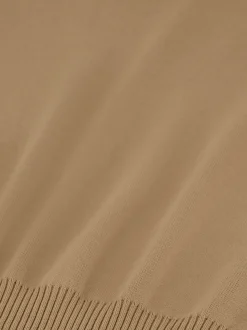 Aansluitende trui met col