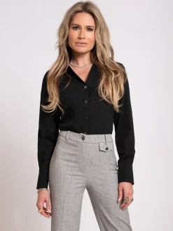 Fitted blouse body