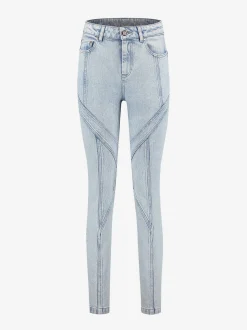 Jeans met lijndetails