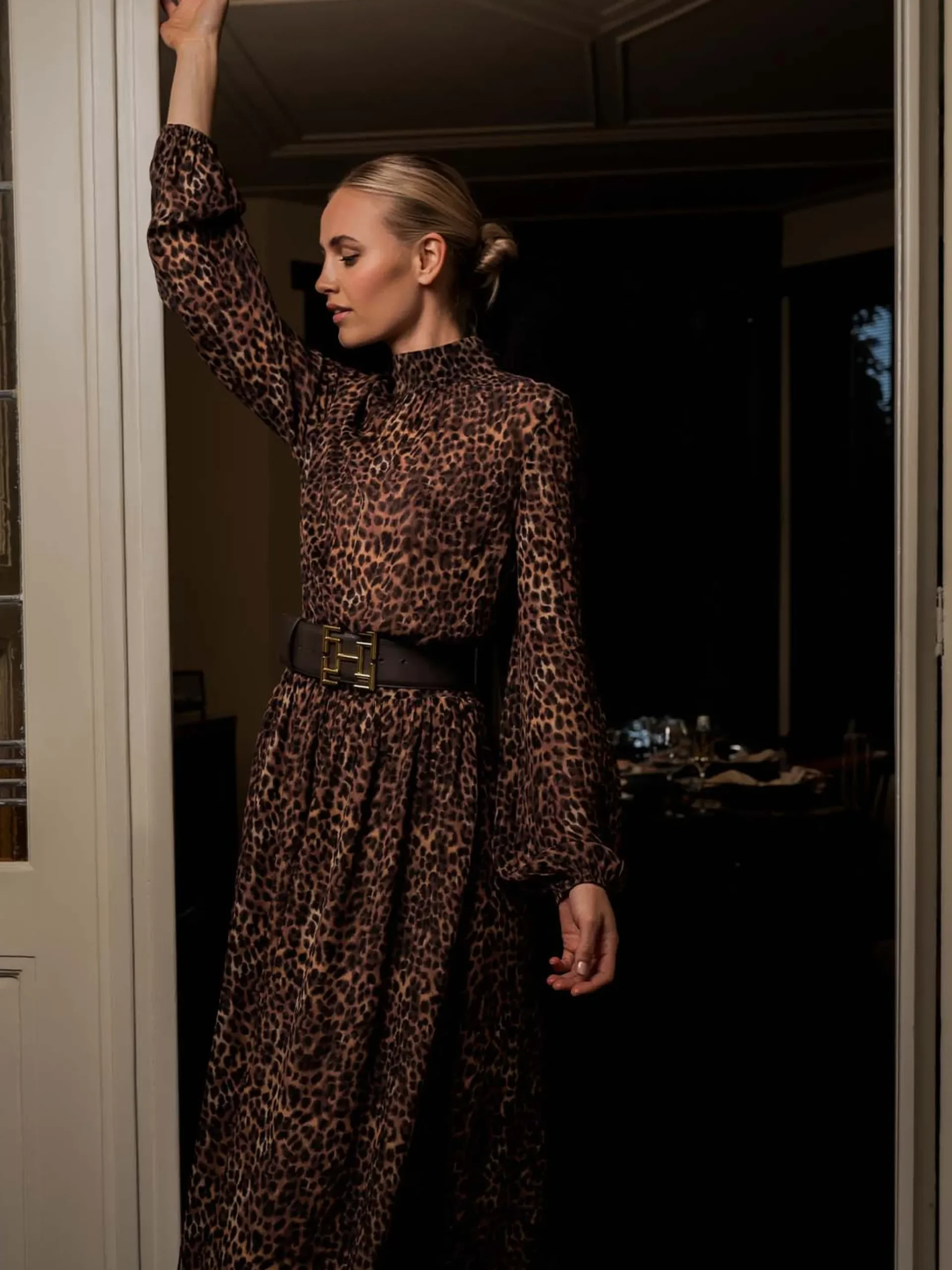 Leren taille riem met logo gesp