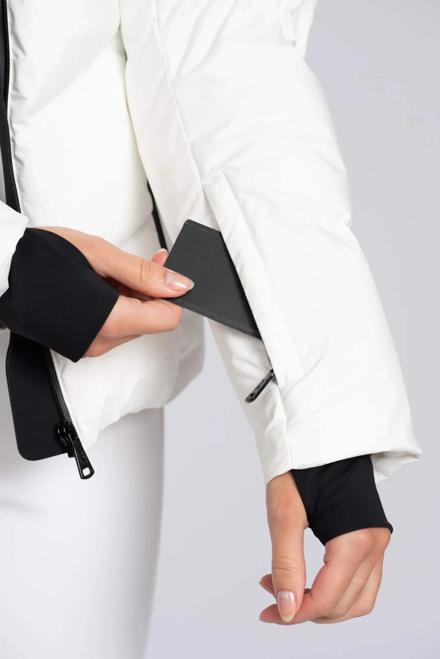 Ski jas met capuchon en sneeuwvangers