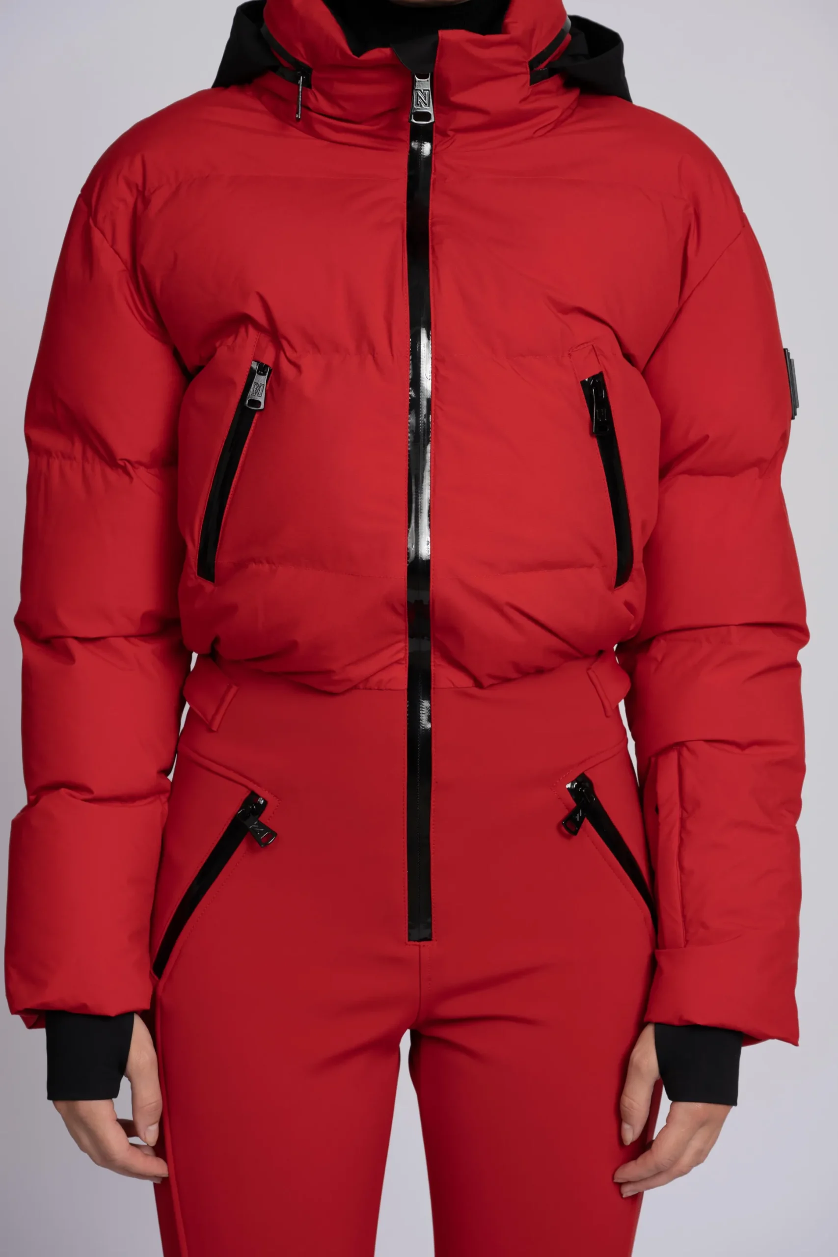 Ski jumpsuit met waterdichte bescherming en verstelbare details