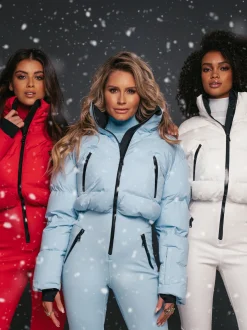 Ski jumpsuit met waterdichte bescherming en verstelbare details